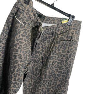 Wild Fable Low-Rise Baggy Leopard Print Jeans Rigid Fit Brown/Black 17/31